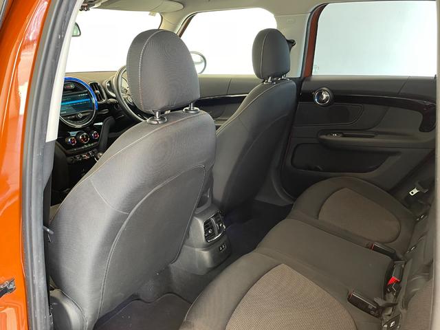 ＭＩＮＩ クーパーＤ　クロスオーバー　ペッパーＰＫＧ　コンフォートアクセス　アダプティブクルーズコントロール　純正ナビ　Ｂｌｕｅｔｏｏｔｈ　バックカメラ　パークディスタンスコントロール　ドライブレコーダー　ＥＴＣ　パワーバックドア（33枚目）