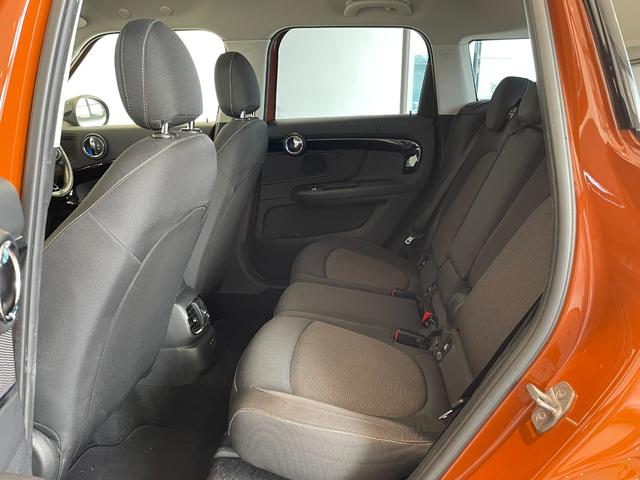 ＭＩＮＩ クーパーＤ　クロスオーバー　ペッパーＰＫＧ　コンフォートアクセス　アダプティブクルーズコントロール　純正ナビ　Ｂｌｕｅｔｏｏｔｈ　バックカメラ　パークディスタンスコントロール　ドライブレコーダー　ＥＴＣ　パワーバックドア（35枚目）