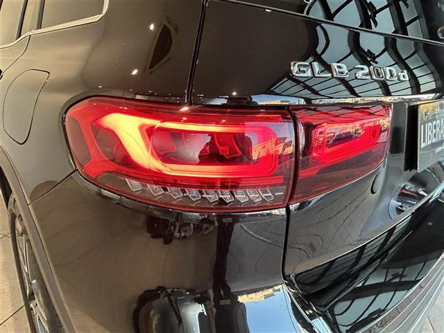 GLB GLB200d 4マチック AMGラインパッケージ MBUX Bluetooth 360度カメラ フルセグTV カーボン調インテイリアトリム ACC LKA LDW BSM 19インチAMGツインスポークAW ドライブレコーダー ETC2.0(12枚目)