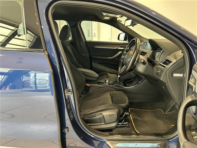 Ｘ２ ｘＤｒｉｖｅ　２０ｉ　ＭスポーツＸ　１９インチＭライトアロイホイール　Ｙスポークインテリジェントセーフティー　オートマチックテールゲート　シートヒーター　ＢＭＷｉＤｒｉｖｅＨＤＤナビ　Ｂｌｕｅｔｏｏｔｈ　バックカメラ（19枚目）