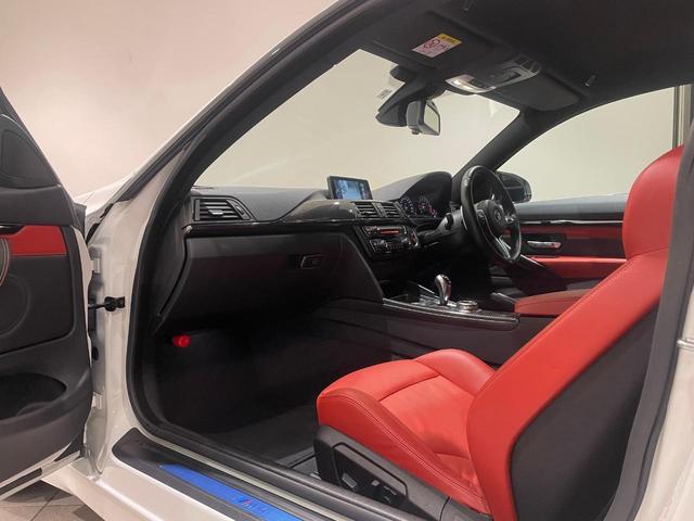 M4クーペ 赤革 19inAW ナビ TV HUD Bluetooth ETC コンフォートアクセス フットトランク インテリジェントセーフティ バックカメラ DVD LED クルーズコントロール シートヒーター(9枚目)