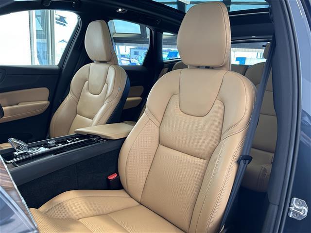 ＸＣ６０ Ｂ５　ＡＷＤ　インスクリプション　パノラマサンルーフ　エレクトロニックスタビリティ・コントロールヒルディセント・コントロール　ハーマンカードン（21枚目）