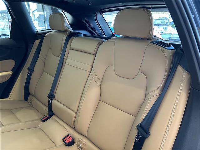 ＸＣ６０ Ｂ５　ＡＷＤ　インスクリプション　パノラマサンルーフ　エレクトロニックスタビリティ・コントロールヒルディセント・コントロール　ハーマンカードン（25枚目）