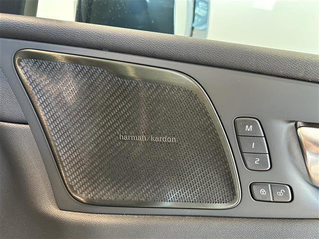 ＸＣ６０ Ｂ５　ＡＷＤ　インスクリプション　パノラマサンルーフ　エレクトロニックスタビリティ・コントロールヒルディセント・コントロール　ハーマンカードン（30枚目）