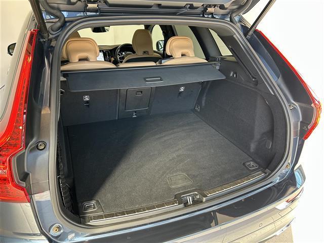 ＸＣ６０ Ｂ５　ＡＷＤ　インスクリプション　パノラマサンルーフ　エレクトロニックスタビリティ・コントロールヒルディセント・コントロール　ハーマンカードン（31枚目）