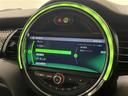 クーパーＳ　ペッパーＰＫＧ　前席ＣＡＢＡＮＡシートカバー　ＬＣＩモデル　ジョンクーパーワークスステアリング　純正ナビ　Ｂｌｕｅｔｏｏｔｈ　バックカメラ　カロッツェリアフルセグＴＶキット　インテリジェントセーフティ（32枚目）