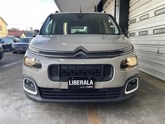 ＬＩＢＥＲＡＬＡの全国在庫約２，４００台※！その中から厳選したお車をご提案！お近くの店舗でのご納車可能！その品揃えと品質に驚くこと間違い無し！※２０２３年１０月現在。売約済みの可能性もございます。 5