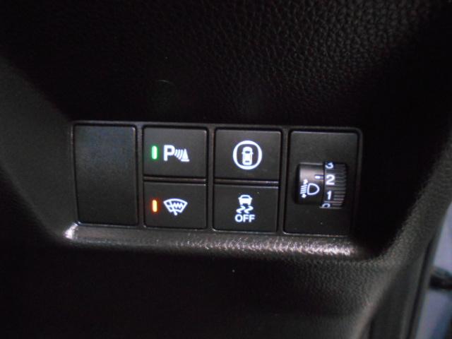 フィット ｅ：ＨＥＶホーム　・ハイブリッド車・ナビ・ＥＴＣ・ＬＥＤヘッドライト・ドライブレコーダー（社外）・横滑り防止装置・障害物センサー・ワンオーナー・禁煙車・ホンダセンシング・アクティブクルーズコントロール　クリソナ　１オナ（12枚目）