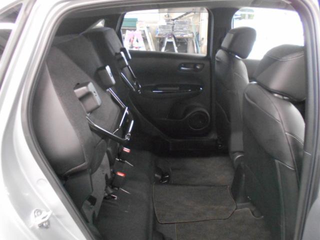 フィット ｅ：ＨＥＶホーム　・ハイブリッド車・ナビ・ＥＴＣ・ＬＥＤヘッドライト・ドライブレコーダー（社外）・横滑り防止装置・障害物センサー・ワンオーナー・禁煙車・ホンダセンシング・アクティブクルーズコントロール　クリソナ　１オナ（21枚目）