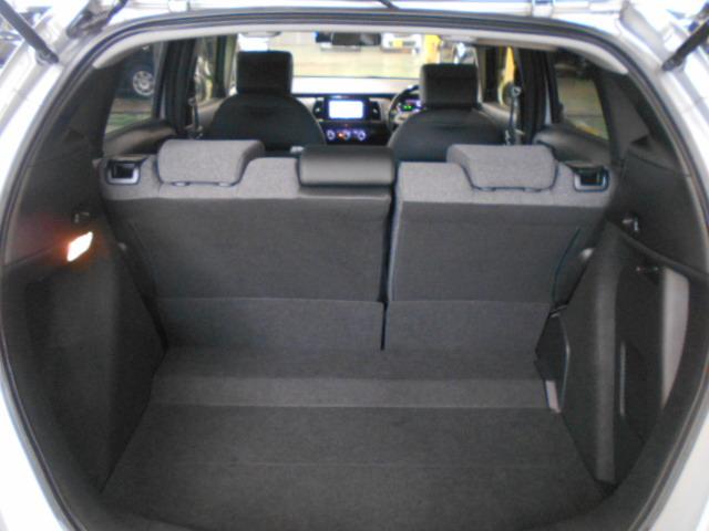 フィット ｅ：ＨＥＶホーム　・ハイブリッド車・ナビ・ＥＴＣ・ＬＥＤヘッドライト・ドライブレコーダー（社外）・横滑り防止装置・障害物センサー・ワンオーナー・禁煙車・ホンダセンシング・アクティブクルーズコントロール　クリソナ　１オナ（22枚目）