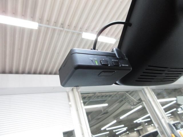 フリード クロスター ・当店デモカー・ナビ・リアカメラ・LEDヘッドライト・ETC・横滑り防止装置・両側電動スライドドア・両席シートヒーター・ブラインドスポットインフォメーション・禁煙車・ドラレコ前後・ホンダセンシング(6枚目)