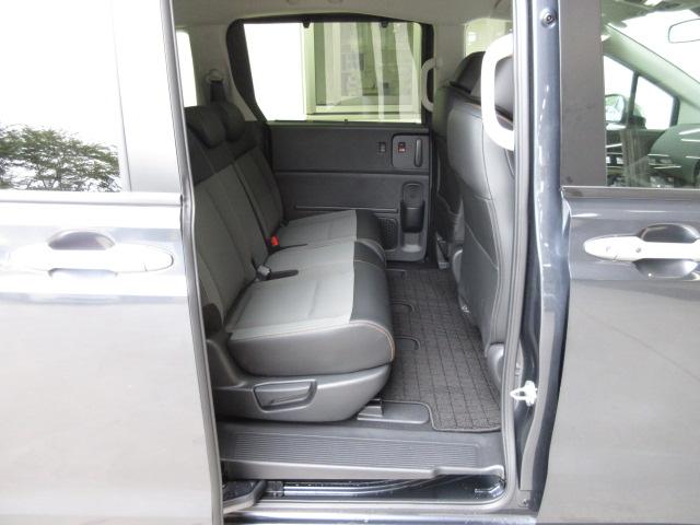 フリード クロスター ・当店デモカー・ナビ・リアカメラ・LEDヘッドライト・ETC・横滑り防止装置・両側電動スライドドア・両席シートヒーター・ブラインドスポットインフォメーション・禁煙車・ドラレコ前後・ホンダセンシング(19枚目)