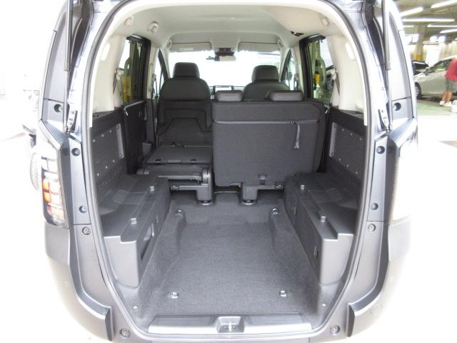 フリード クロスター ・当店デモカー・ナビ・リアカメラ・LEDヘッドライト・ETC・横滑り防止装置・両側電動スライドドア・両席シートヒーター・ブラインドスポットインフォメーション・禁煙車・ドラレコ前後・ホンダセンシング(21枚目)