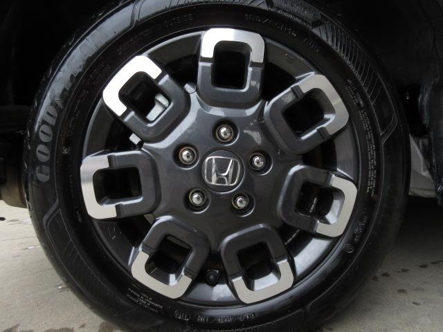 フリード クロスター ・当店デモカー・ナビ・リアカメラ・LEDヘッドライト・ETC・横滑り防止装置・両側電動スライドドア・両席シートヒーター・ブラインドスポットインフォメーション・禁煙車・ドラレコ前後・ホンダセンシング(31枚目)