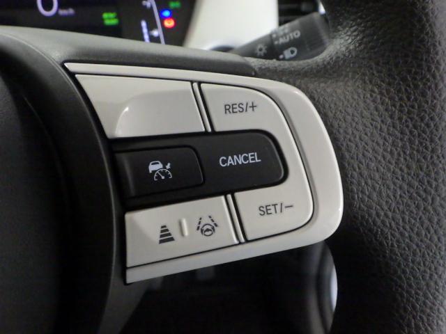 フィット ｅ：ＨＥＶベーシック　・ハイブリッド車・ナビ・リアカメラ・ＥＴＣ・横滑り防止装置・障害物センサー・ＬＥＤヘッドライト・ワンオーナー・禁煙車・ＵＳＢジャック・ホンダセンシング・アクティブクルーズコントロール　ＣＭＢＳ　Ｒカメ（8枚目）