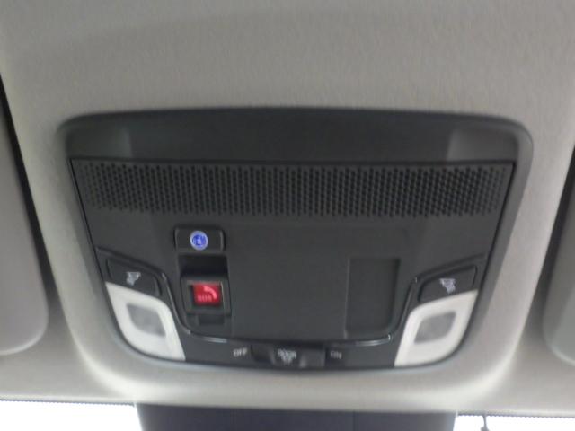 フィット ｅ：ＨＥＶベーシック　・ハイブリッド車・ナビ・リアカメラ・ＥＴＣ・横滑り防止装置・障害物センサー・ＬＥＤヘッドライト・ワンオーナー・禁煙車・ＵＳＢジャック・ホンダセンシング・アクティブクルーズコントロール　ＣＭＢＳ　Ｒカメ（10枚目）