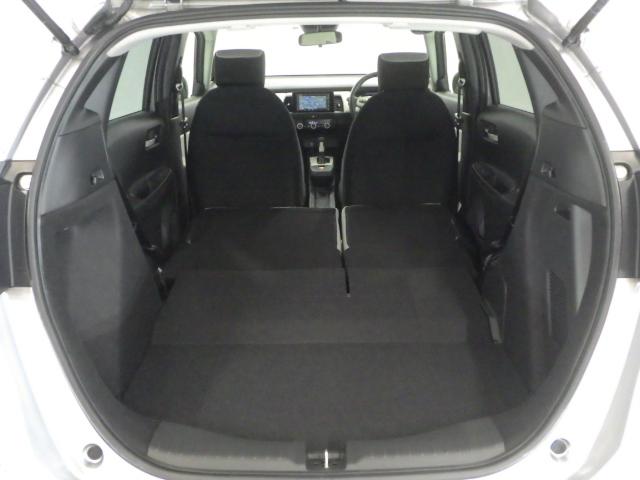 フィット ｅ：ＨＥＶベーシック　・ハイブリッド車・ナビ・リアカメラ・ＥＴＣ・横滑り防止装置・障害物センサー・ＬＥＤヘッドライト・ワンオーナー・禁煙車・ＵＳＢジャック・ホンダセンシング・アクティブクルーズコントロール　ＣＭＢＳ　Ｒカメ（22枚目）