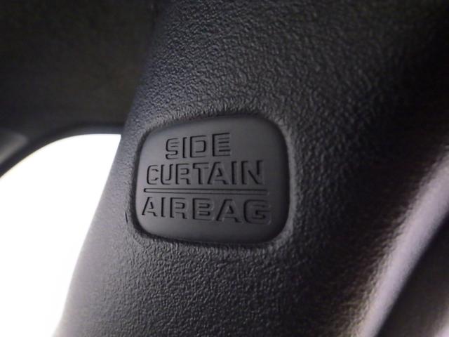 車両側面からの安全性も高めてくれる、安心装備のサイドカーテンエアバックシステムです◎