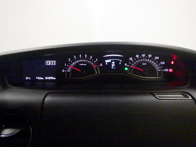 メーターも見易いレイアウトなので安心ドライブをサポートします☆