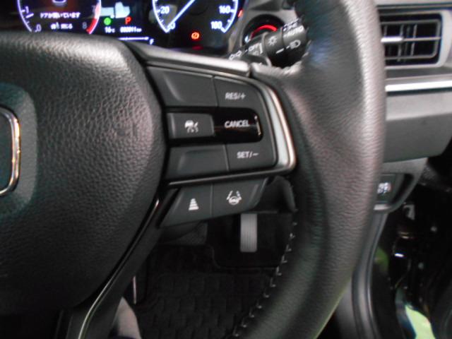 WR-V Z ・当社デモカー・ナビ・リアカメラ・ETC・横滑り防止装置・障害物センサー・LEDヘッドライト・アルミホイール・ドライブレコーダー・パドルシフト・禁煙車・ホンダセンシング・アクティブクルーズコントロール(13枚目)