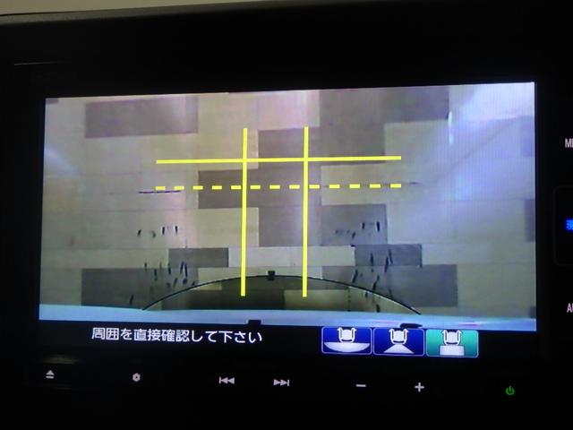 N-BOXカスタム G・Lターボホンダセンシング ・ターボ車・ナビ・リアカメラ・ETC・LEDヘッドライト・アルミホイール・両側電動スライドドア・ベンチシート・両席シートヒーター・横滑り防止装置・ワンオーナー・禁煙車・ホンダセンシング・クルコン PW(4枚目)