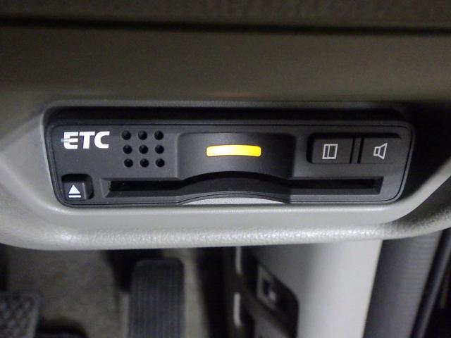 ステップワゴン Ｇ　・ワクワクゲート・８人乗り・２列目ベンチシート・ナビ（純正）・ルーフモニター・リアカメラ・両側電動スライドドア・ＬＥＤヘッドライト・ＥＴＣ・横滑り防止装置・ホンダセンシング・クルーズコントロール　禁煙（5枚目）