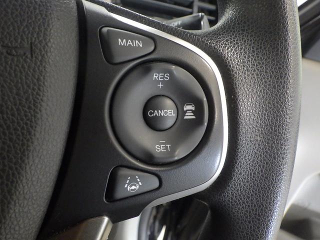 ステップワゴン Ｇ　・ワクワクゲート・８人乗り・２列目ベンチシート・ナビ（純正）・ルーフモニター・リアカメラ・両側電動スライドドア・ＬＥＤヘッドライト・ＥＴＣ・横滑り防止装置・ホンダセンシング・クルーズコントロール　禁煙（8枚目）