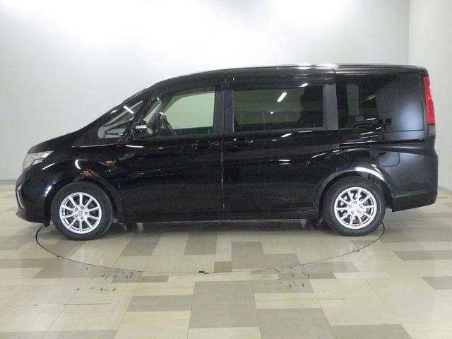 ステップワゴン Ｇ　・ワクワクゲート・８人乗り・２列目ベンチシート・ナビ（純正）・ルーフモニター・リアカメラ・両側電動スライドドア・ＬＥＤヘッドライト・ＥＴＣ・横滑り防止装置・ホンダセンシング・クルーズコントロール　禁煙（30枚目）