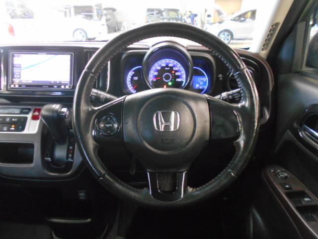 N-ONE プレミアム・Lパッケージ ・ナビ・ETC・ドライブレコーダー・リアカメラ・ディスチャージヘッドライト・アルミホイール・ベンチシート ECONモード 両席エアバック フルオートエアコン スマートキ- セキュリティー フルセグ(12枚目)