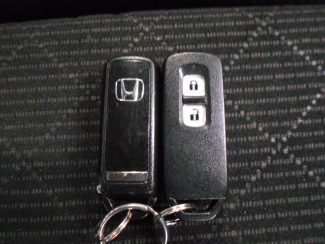 N-ONE プレミアム・Lパッケージ ・ナビ・ETC・ドライブレコーダー・リアカメラ・ディスチャージヘッドライト・アルミホイール・ベンチシート ECONモード 両席エアバック フルオートエアコン スマートキ- セキュリティー フルセグ(13枚目)