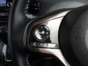 ハンドルにオーディオの操作スイッチが装備されています！視線を前方から外さずハンドルから手を離さずに操作できるのでとっても安全ですね♪