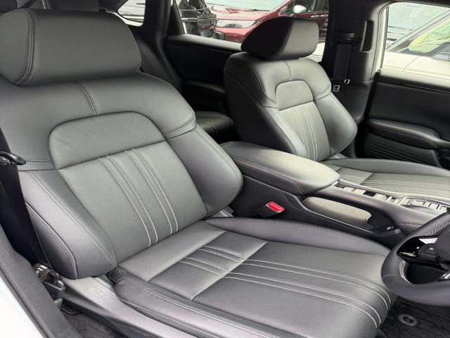 ZR-V e:HEVZ特別仕様車ブラックスタイル 当店元試乗車・Zブラックスタイル・プラチナホワイトパール・本革電動シート・全周囲カメラ・コネクトナビ・BOSEプレミアムオーディオ・シートヒーター・ドラレコ装備・LEDヘッドライト・ホンダセンシング(10枚目)