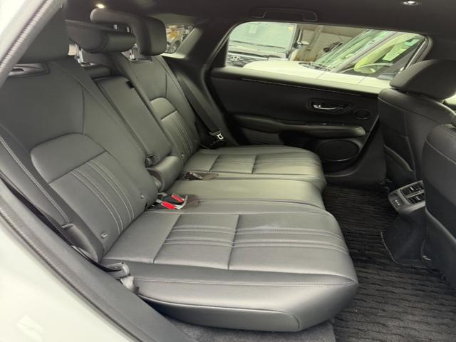 ZR-V e:HEVZ特別仕様車ブラックスタイル 当店元試乗車・Zブラックスタイル・プラチナホワイトパール・本革電動シート・全周囲カメラ・コネクトナビ・BOSEプレミアムオーディオ・シートヒーター・ドラレコ装備・LEDヘッドライト・ホンダセンシング(11枚目)