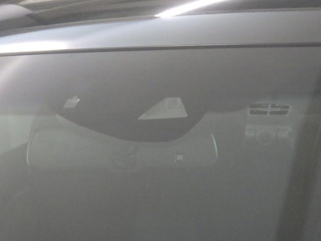 ヴェゼル ハイブリッドZ・ホンダセンシング 禁煙車・ミッドナイトブルービーム・メタリック・8インチナビ・前後ドラレコ・LEDヘッドライト・ホンダセンシング・ レーダーサポート 1オーナ- DVD再生機能 横滑り防止システム バックアイカメラ(13枚目)