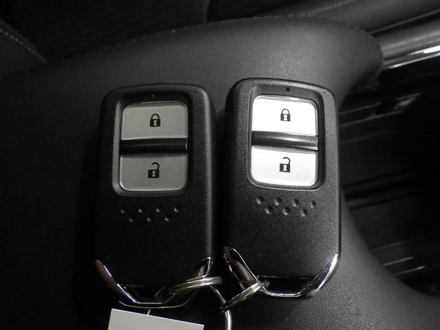 ヴェゼル ハイブリッドZ・ホンダセンシング 禁煙車・ミッドナイトブルービーム・メタリック・8インチナビ・前後ドラレコ・LEDヘッドライト・ホンダセンシング・ レーダーサポート 1オーナ- DVD再生機能 横滑り防止システム バックアイカメラ(16枚目)