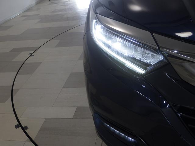 ヴェゼル ハイブリッドZ・ホンダセンシング 禁煙車・ミッドナイトブルービーム・メタリック・8インチナビ・前後ドラレコ・LEDヘッドライト・ホンダセンシング・ レーダーサポート 1オーナ- DVD再生機能 横滑り防止システム バックアイカメラ(17枚目)