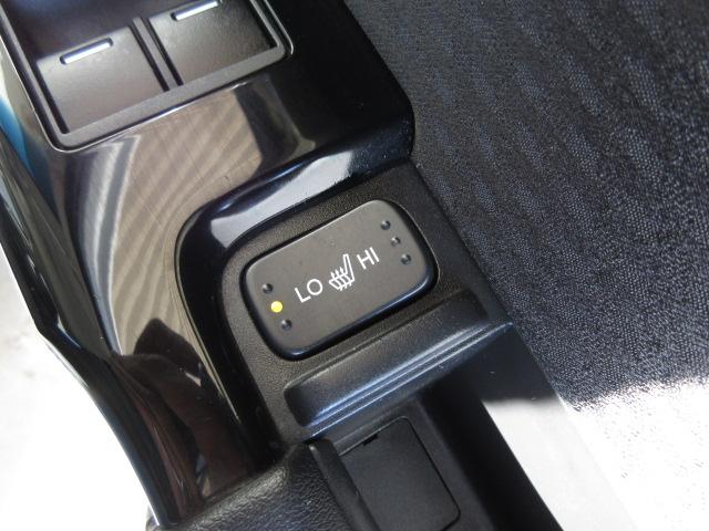 オデッセイ アブソルート・ＥＸ　禁煙車・プラチナホワイトパール・マルチビューカメラ・デカナビ・前後ドラレコ・ＬＥＤヘッドライト・ホンダセンシング・シートヒーター・トリプルゾーンエアコン　パーキングサポート　シ－トヒ－タ－　３列シート（10枚目）