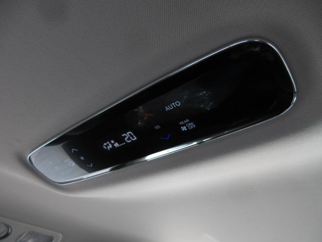 オデッセイ アブソルート・ＥＸ　禁煙車・プラチナホワイトパール・マルチビューカメラ・デカナビ・前後ドラレコ・ＬＥＤヘッドライト・ホンダセンシング・シートヒーター・トリプルゾーンエアコン　パーキングサポート　シ－トヒ－タ－　３列シート（11枚目）