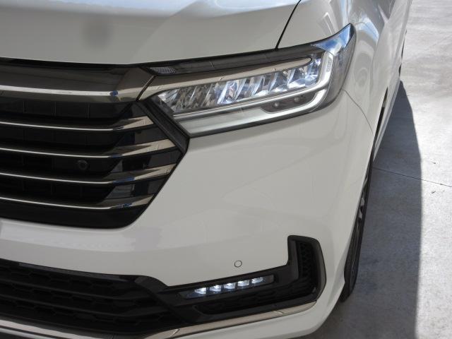 オデッセイ アブソルート・ＥＸ　禁煙車・プラチナホワイトパール・マルチビューカメラ・デカナビ・前後ドラレコ・ＬＥＤヘッドライト・ホンダセンシング・シートヒーター・トリプルゾーンエアコン　パーキングサポート　シ－トヒ－タ－　３列シート（18枚目）