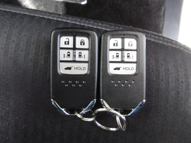 オデッセイ アブソルート・ＥＸ　禁煙車・プラチナホワイトパール・マルチビューカメラ・デカナビ・前後ドラレコ・ＬＥＤヘッドライト・ホンダセンシング・シートヒーター・トリプルゾーンエアコン　パーキングサポート　シ－トヒ－タ－　３列シート（22枚目）