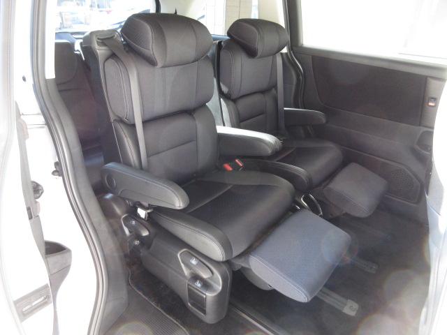 オデッセイ アブソルート・ＥＸ　禁煙車・プラチナホワイトパール・マルチビューカメラ・デカナビ・前後ドラレコ・ＬＥＤヘッドライト・ホンダセンシング・シートヒーター・トリプルゾーンエアコン　パーキングサポート　シ－トヒ－タ－　３列シート（25枚目）