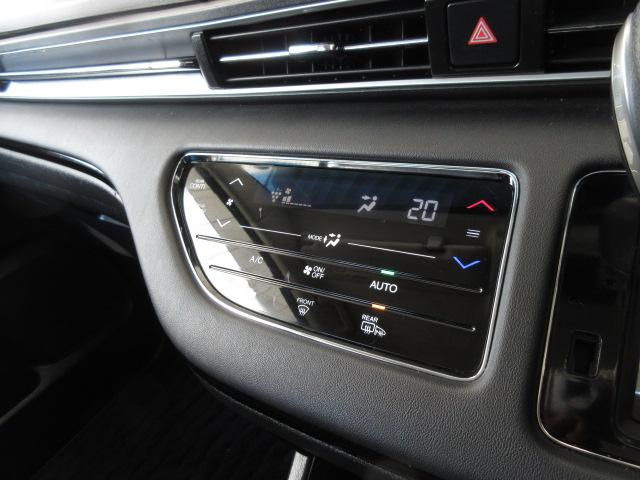 オデッセイハイブリッド ｅ：ＨＥＶアブソルート　禁煙車・スーパープラチナメタリック・８人乗り・デカナビ・ＬＥＤヘッドライト・ホンダセンシング・サイドカーテンエアバック・ＥＴＣ・リヤカメラ　衝突被害軽減ブレーキ　ＬＥＤヘッドランプ　クリアランスソナー（8枚目）