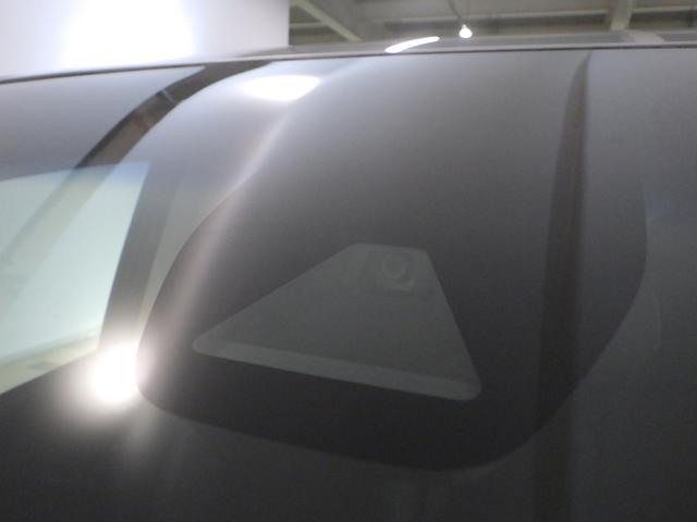 オデッセイハイブリッド ｅ：ＨＥＶアブソルート　禁煙車・スーパープラチナメタリック・８人乗り・デカナビ・ＬＥＤヘッドライト・ホンダセンシング・サイドカーテンエアバック・ＥＴＣ・リヤカメラ　衝突被害軽減ブレーキ　ＬＥＤヘッドランプ　クリアランスソナー（10枚目）