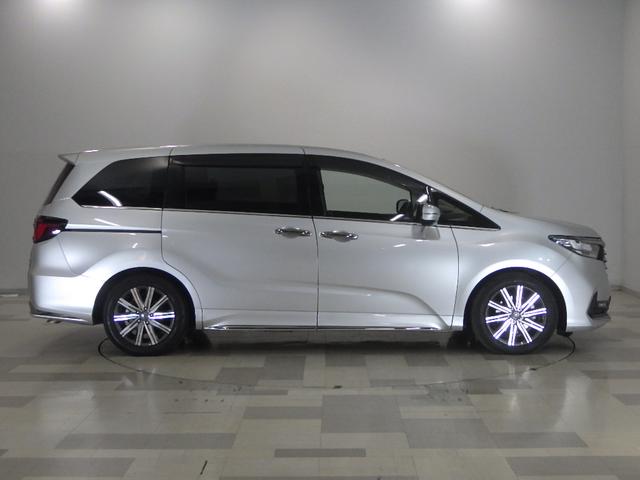 オデッセイハイブリッド ｅ：ＨＥＶアブソルート　禁煙車・スーパープラチナメタリック・８人乗り・デカナビ・ＬＥＤヘッドライト・ホンダセンシング・サイドカーテンエアバック・ＥＴＣ・リヤカメラ　衝突被害軽減ブレーキ　ＬＥＤヘッドランプ　クリアランスソナー（31枚目）