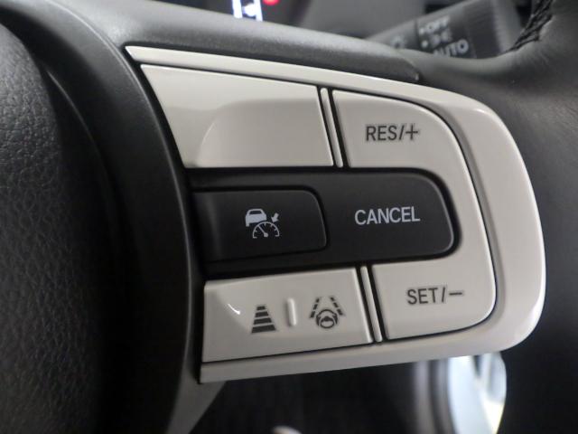 フィット e:HEVホーム 元当社試乗車・フィヨルドミスト・パール・禁煙車・9インチナビ・ETC・サイドエアバッグ・LEDヘッドライト・ホンダセンシング・ 前後誤発進抑制機能 助手席エアバッグ 運転席エアバッグ 1オナ ABS(7枚目)