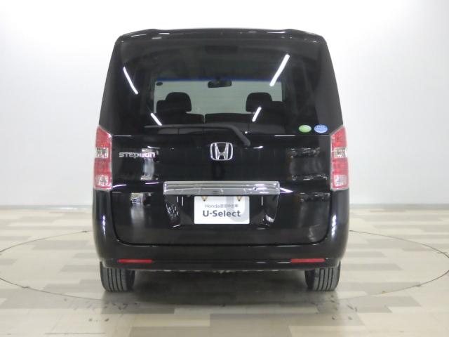 ステップワゴン Ｌ　禁煙車　両側Ｐスライドドア　ＷＳＲＳ　ＡＵＴＯエアコン　ナビＴＶ　バックカメラ付き　ワンセグ　パワーウインドウ　スマ－トキ－　キーレス　ＨＤＤナビ　３列　パワーステアリング　ＡＢＳ　ウォークスルー（19枚目）