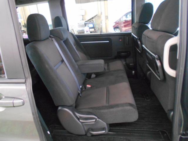 ステップワゴンスパーダ スパーダホンダセンシング　禁煙車　８人乗り　９インチナビ　フリップダウンモニター　ＥＴＣ　ドライブレコーダー　盗難防止　助手席エアバッグ　Ｗパワスラ　記録簿有　リアオートエアコン　地デジ　サイドエアバッグ　ＬＥＤライト　ＵＳＢ（22枚目）