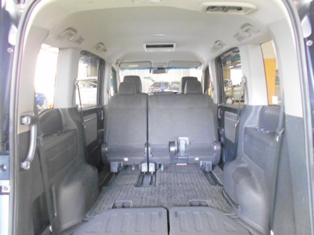 ステップワゴンスパーダ スパーダホンダセンシング　禁煙車　８人乗り　９インチナビ　フリップダウンモニター　ＥＴＣ　ドライブレコーダー　盗難防止　助手席エアバッグ　Ｗパワスラ　記録簿有　リアオートエアコン　地デジ　サイドエアバッグ　ＬＥＤライト　ＵＳＢ（28枚目）