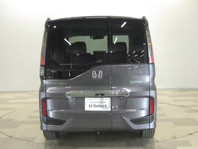 ステップワゴンスパーダ スパーダホンダセンシング　禁煙車　８人乗り　９インチナビ　フリップダウンモニター　ＥＴＣ　ドライブレコーダー　盗難防止　助手席エアバッグ　Ｗパワスラ　記録簿有　リアオートエアコン　地デジ　サイドエアバッグ　ＬＥＤライト　ＵＳＢ（30枚目）