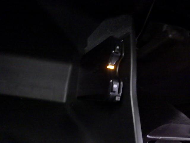 Ｎ－ＷＧＮカスタム Ｇ・ターボパッケージ　禁煙車　横滑り防止システム　追突被害軽減ブレーキ　ＥＣＯＮモード　ＷＳＲＳ　ナビ＆ＴＶ　イモビ　ＵＳＢ入力　サイドエアバッグ　オートクルーズ　キーフリー　ＥＴＣ付き　１セグＴＶ　ターボモデル　ＡＢＳ（9枚目）